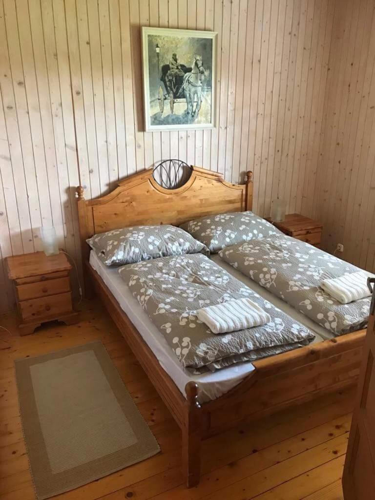 Mezesfeszer Apartman Apartment Cserkut Ngoại thất bức ảnh